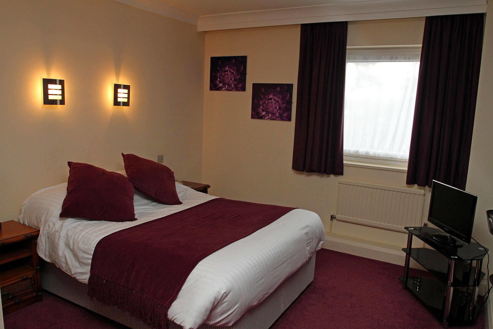 The Orwell Hotel Felixstowe Exterior photo